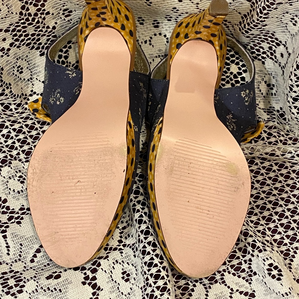 Anthropologie Slingback Heels - Navy Print and Yellow Polka Dot - Picture 6 of 9